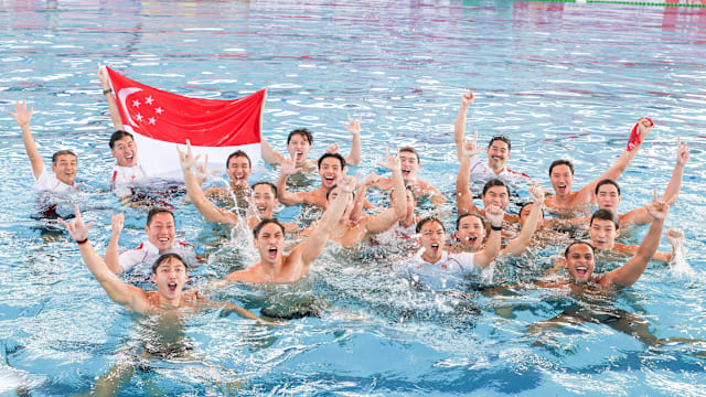 意甲官方：阿莱格里当选上月最佳主帅，率队3胜1平保持不败（意甲官方评选：阿莱格里获上月最佳教练，带队3胜1平延续不败）