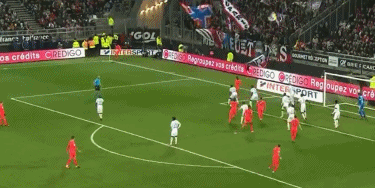 莱万慌了吗？巴萨另一神锋每88分钟进1球，主力中锋之争提前结束？