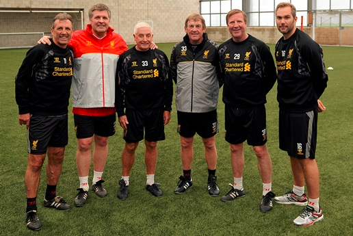 跨界联动！巴恩斯穿阿森纳球衣到场：阿尔特塔，真正的顶级（跨界合体！巴恩斯穿阿森纳球衣现身：阿尔特塔当之无愧的顶级）