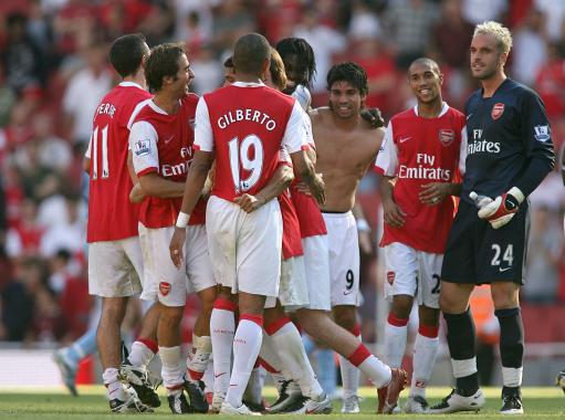 邮报：伊恩-拉什突发健康问题入院，在ICU呆了2天目前情况良好（《邮报》：伊恩-拉什突发健康状况入院，ICU观察两日后目前情况良好）