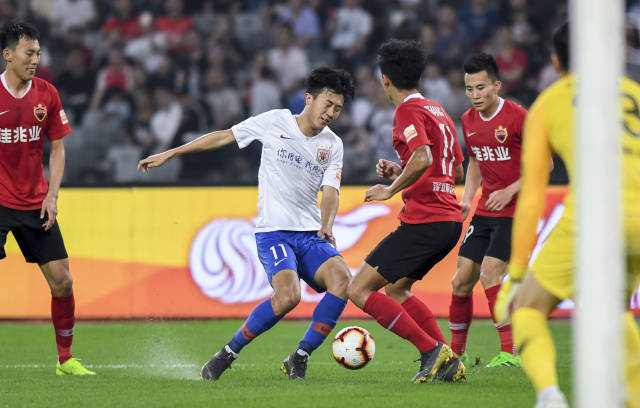 利物浦酝酿换帅！若斯洛特下课波斯特科格鲁成头号接班人选（利物浦或易帅：一旦斯洛特离任，波斯特科格鲁被视为头号继任人选）