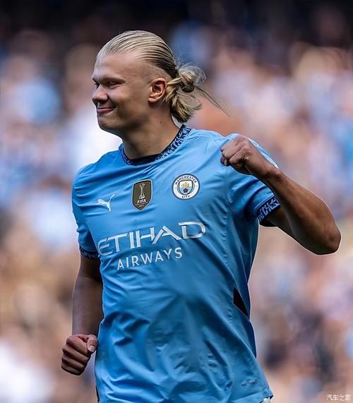 公开网站：因凡蒂诺基本年薪为300万美元，净资产达1400万（公开信息显示：因凡蒂诺基本年薪300万美元，净资产约1400万）