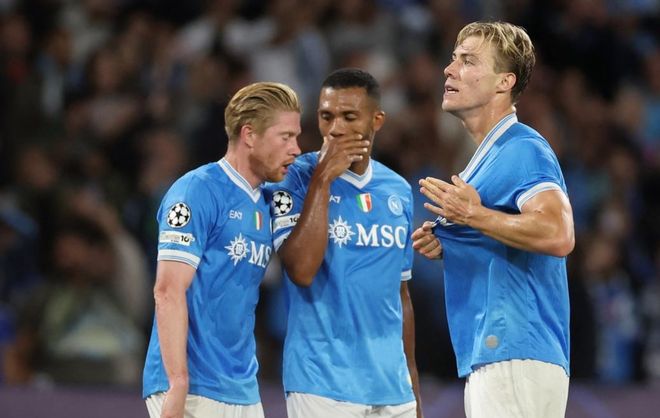 法尔克：拜仁认为超6500万欧签雅克松太贵，在关注弗拉霍维奇（法尔克：拜仁嫌雅克松6500万欧以上太贵，转而关注弗拉霍维奇）